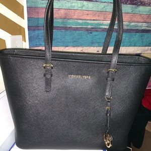 Micheal Kors Tote